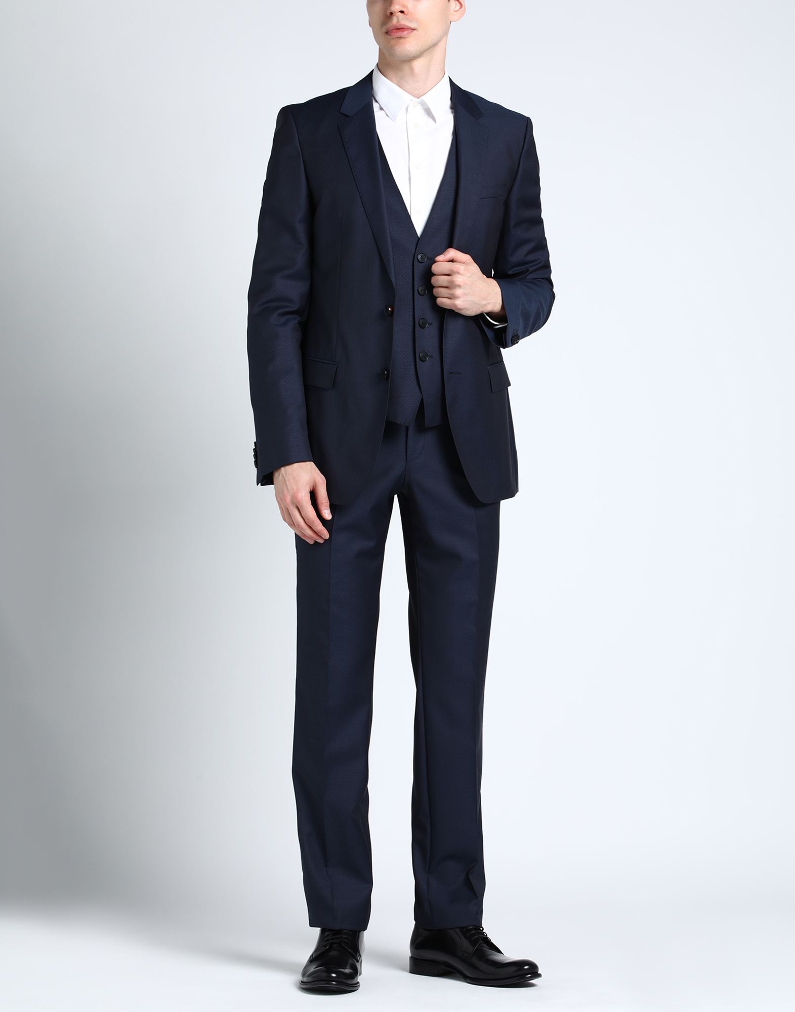 Suits 