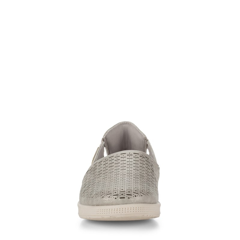 Women's Viccia Slip On Shoes (Champagne)