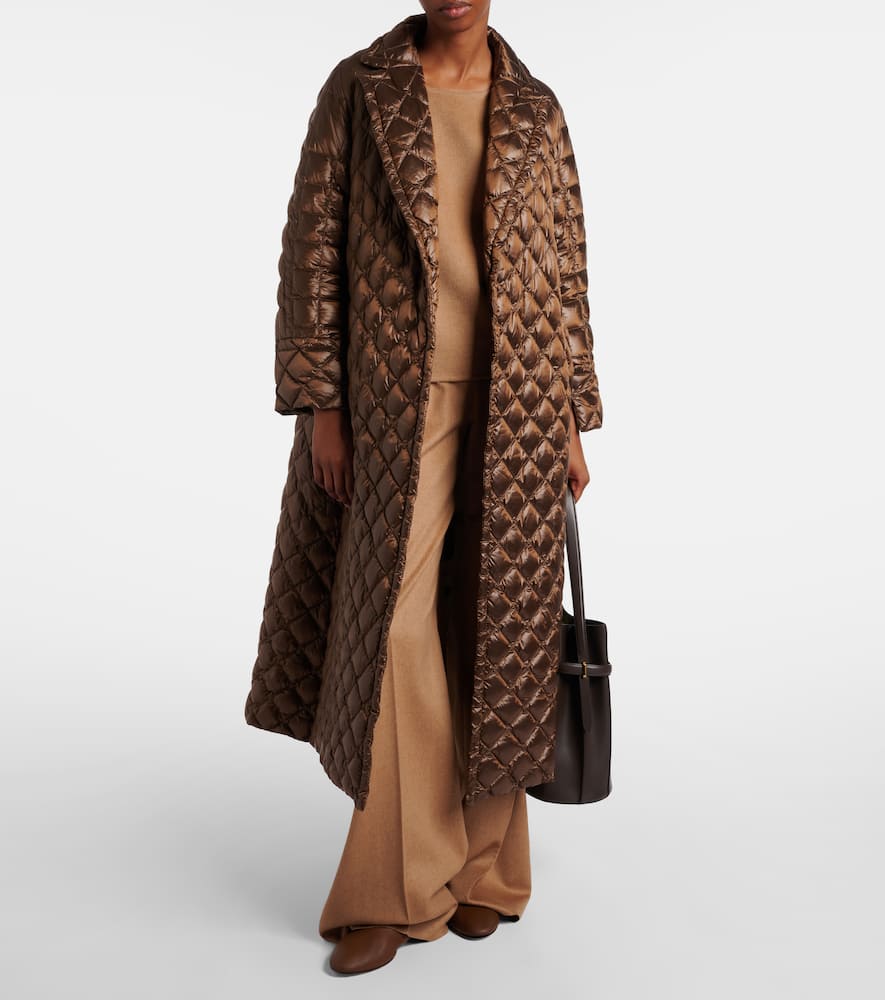 Cube Spaces belted down coat