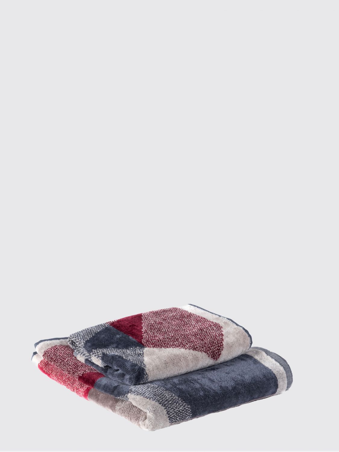 Bath And Beach Towels Lifestyle color Burgundy