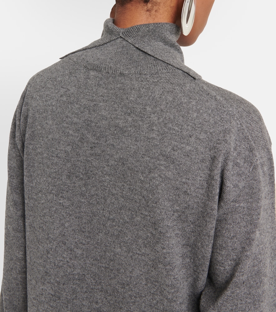 Cashmere turtleneck midi dress