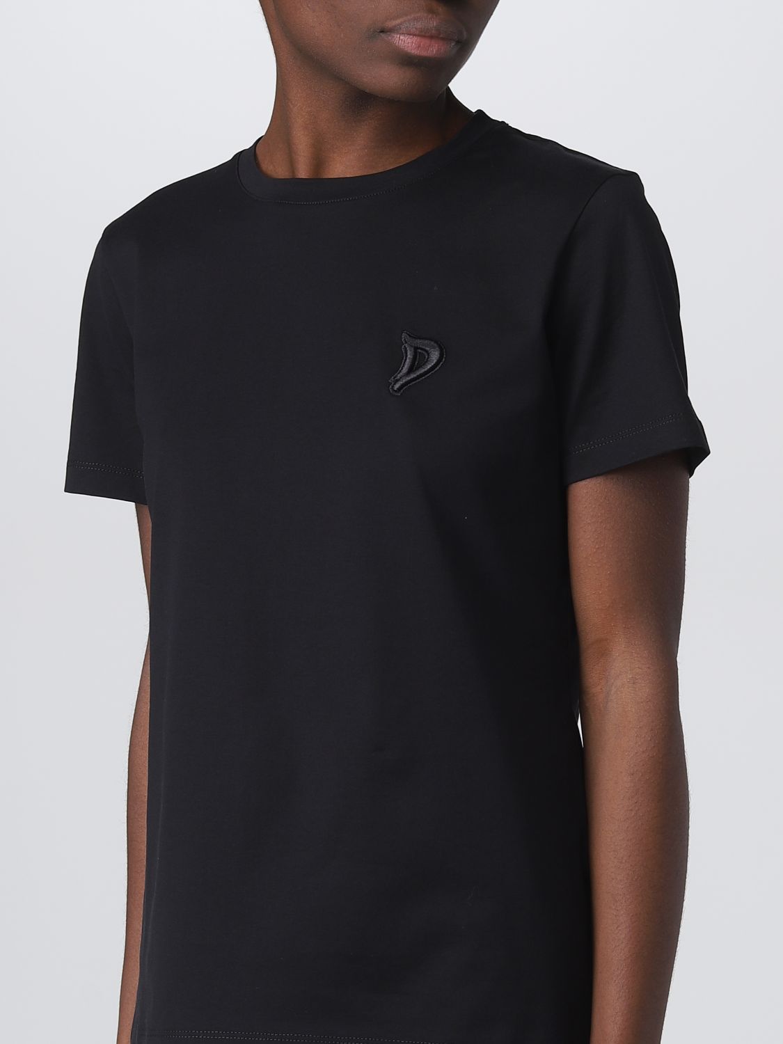 T-Shirt Woman color Black