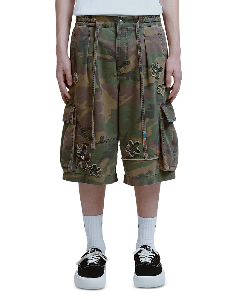 Relaxed Fit Floral Patch 13.3 Camouflage Cargo Shorts