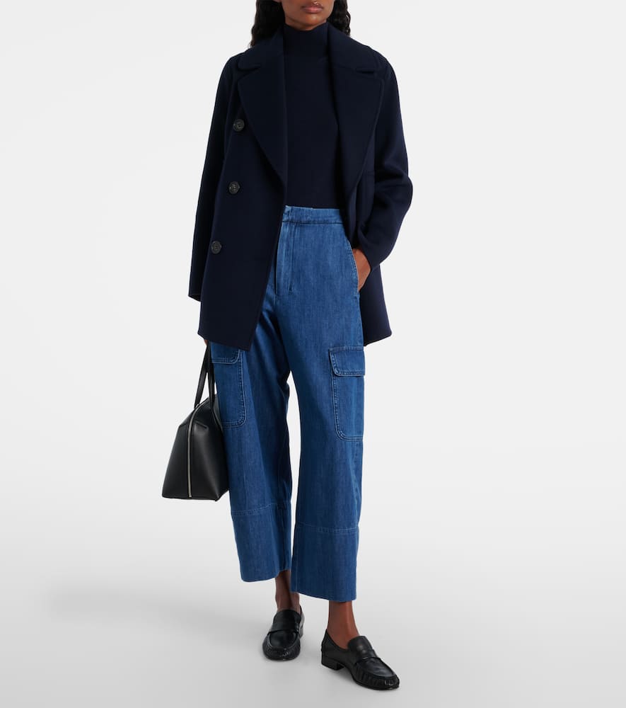 Cropped cargo jeans