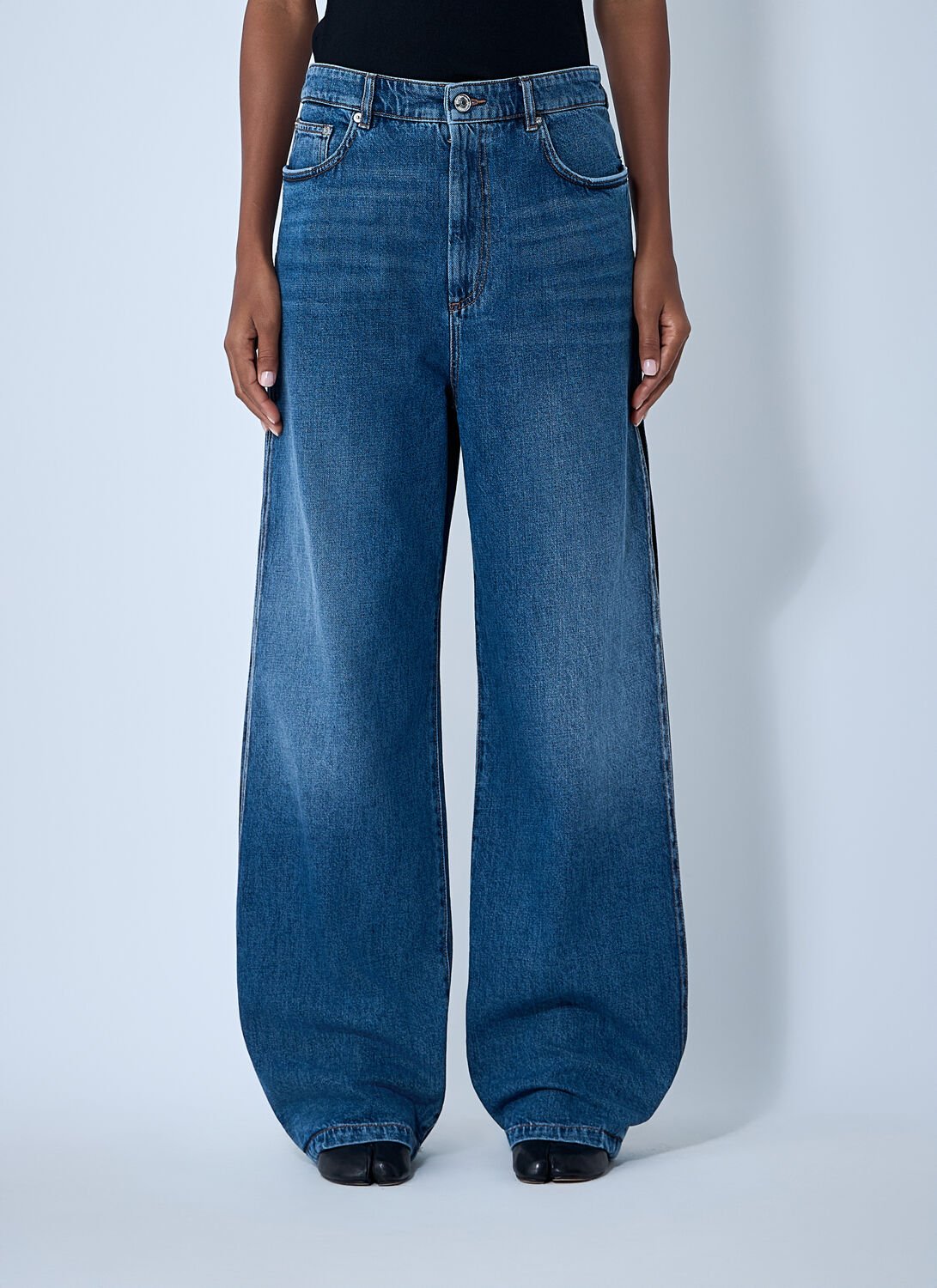 Wide-leg Jeans