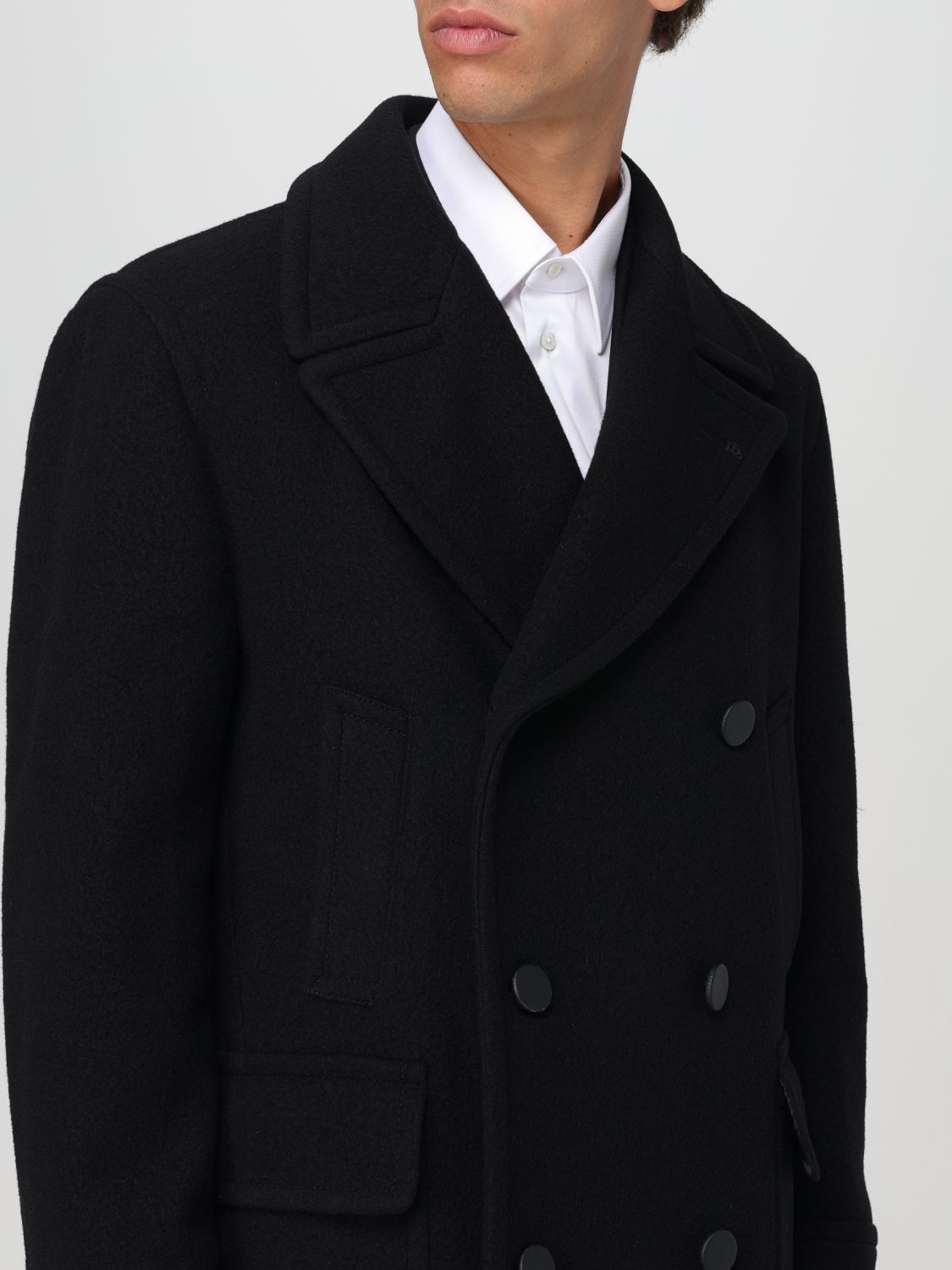 Coat Men color Black