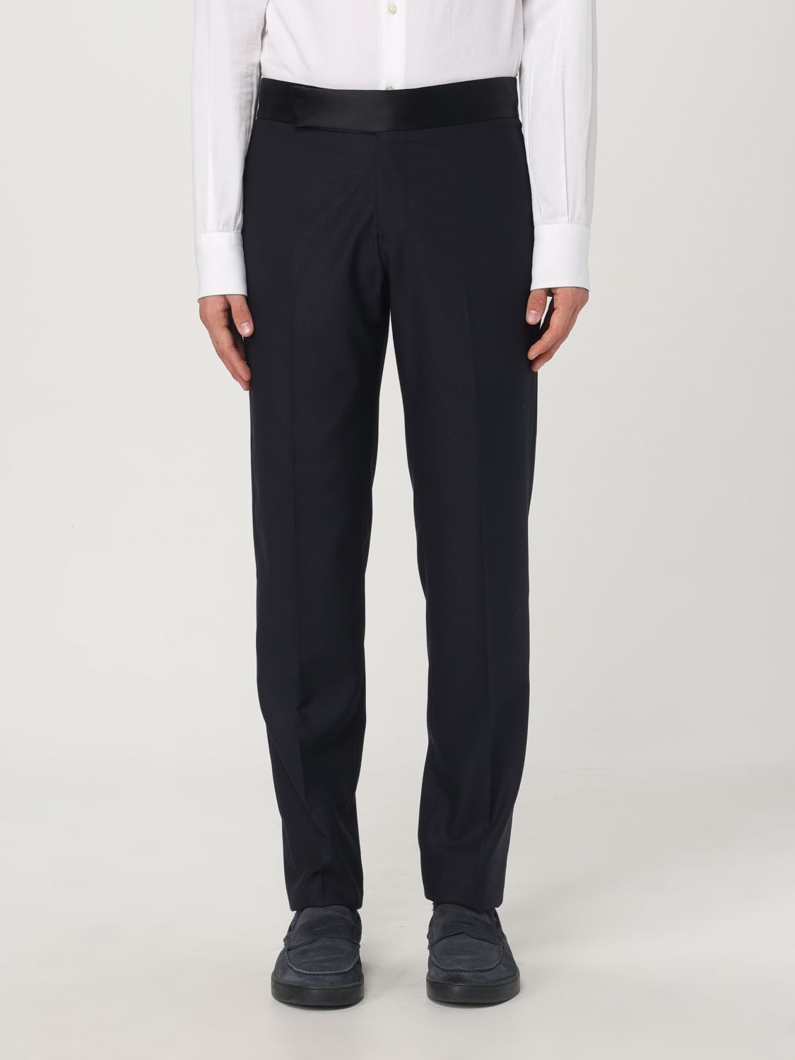 Suit Men color Blue