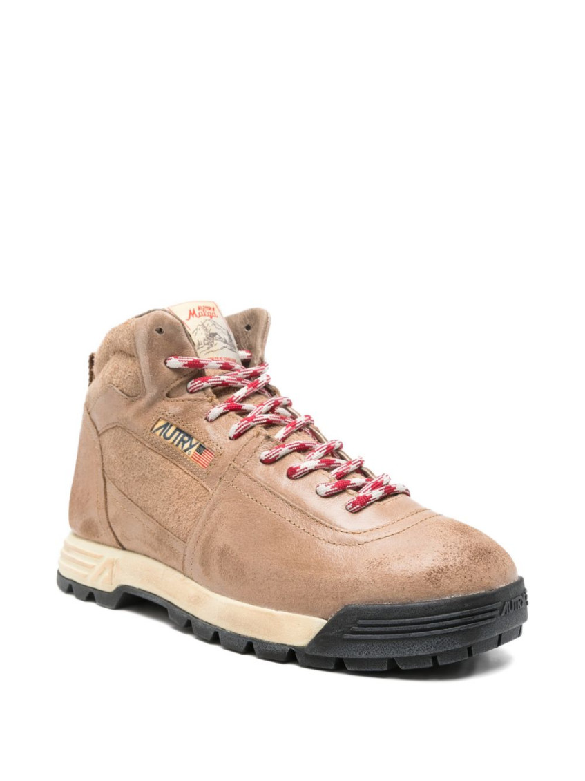 Boots Brown