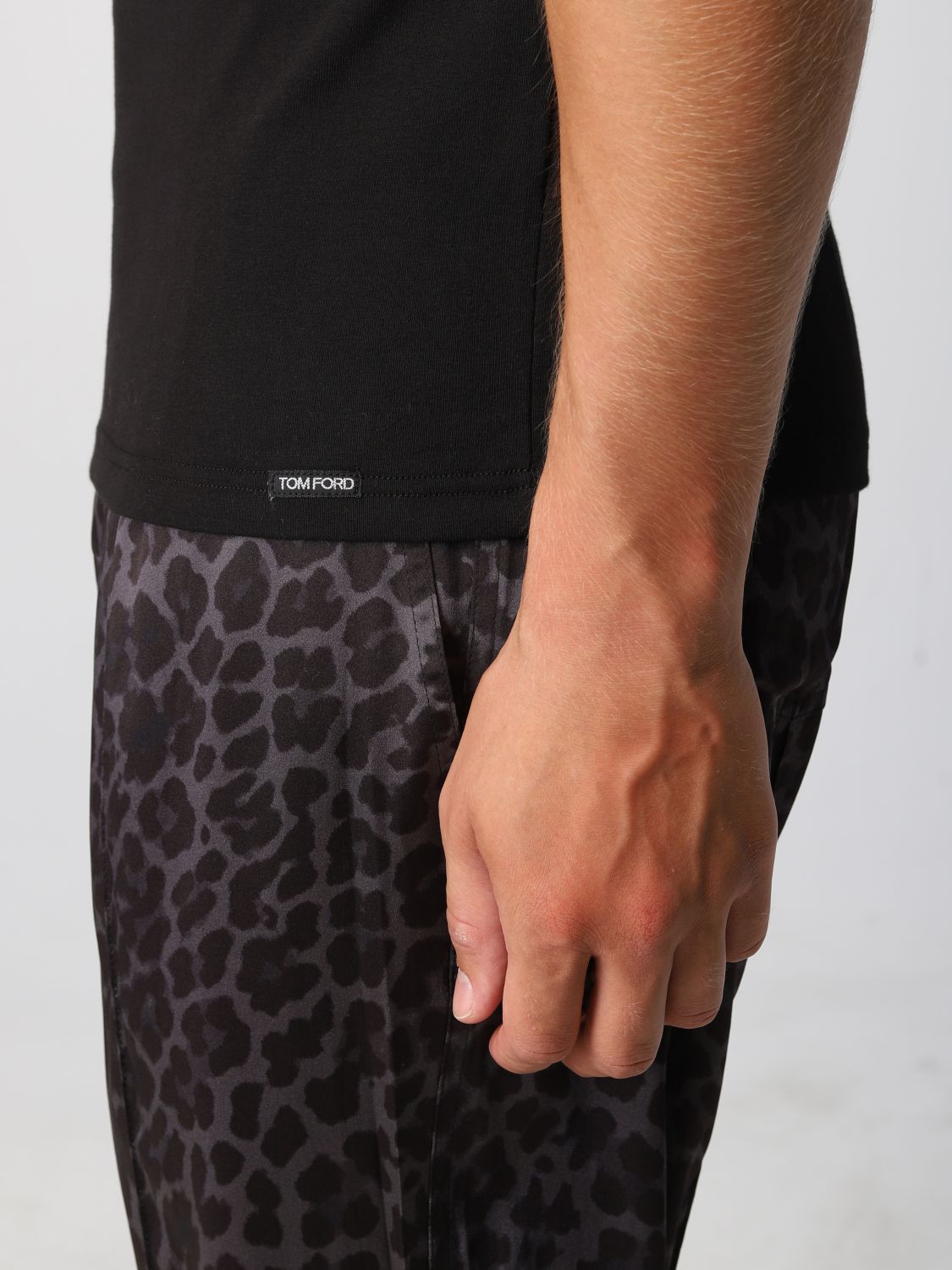 T-Shirt Men color Black