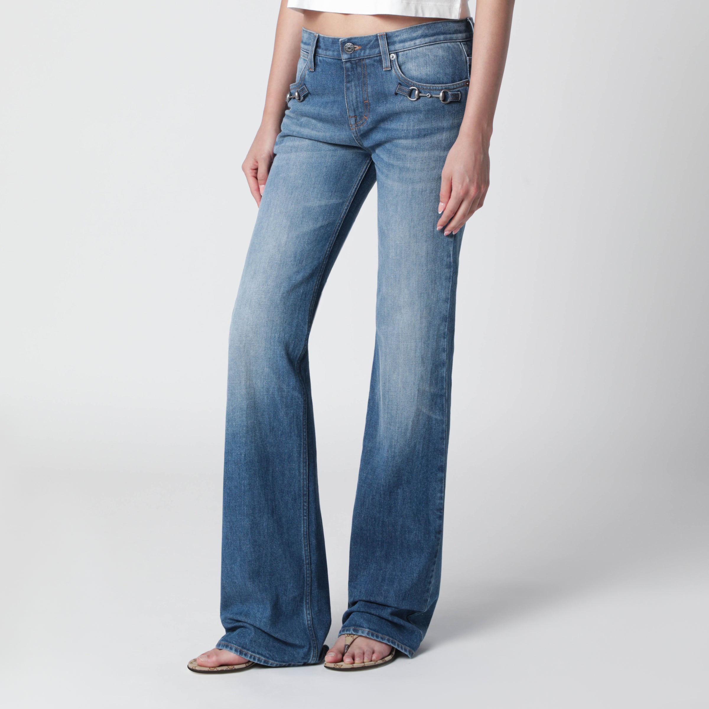 Low-rise flare jeans with Horsebit in blue denim
