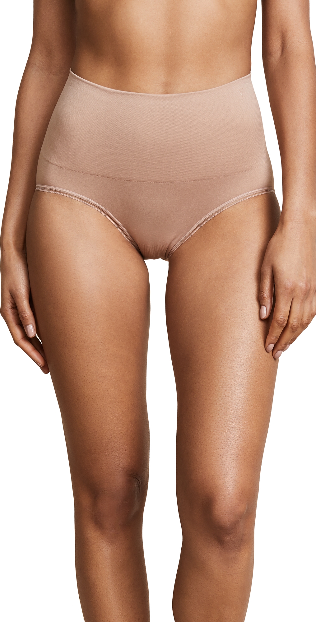 Seamlessly Shaped Ultralight Briefs Almond