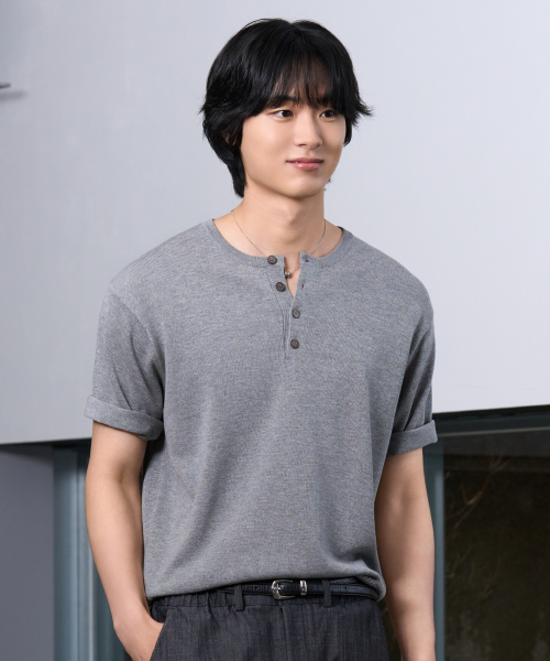 26 SS Washable Linen Henley Neck Crop Knit