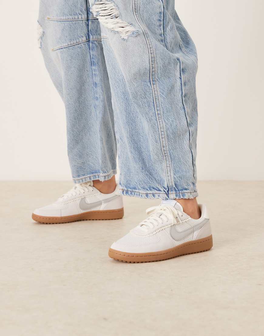 Field General trainers in grey and silver