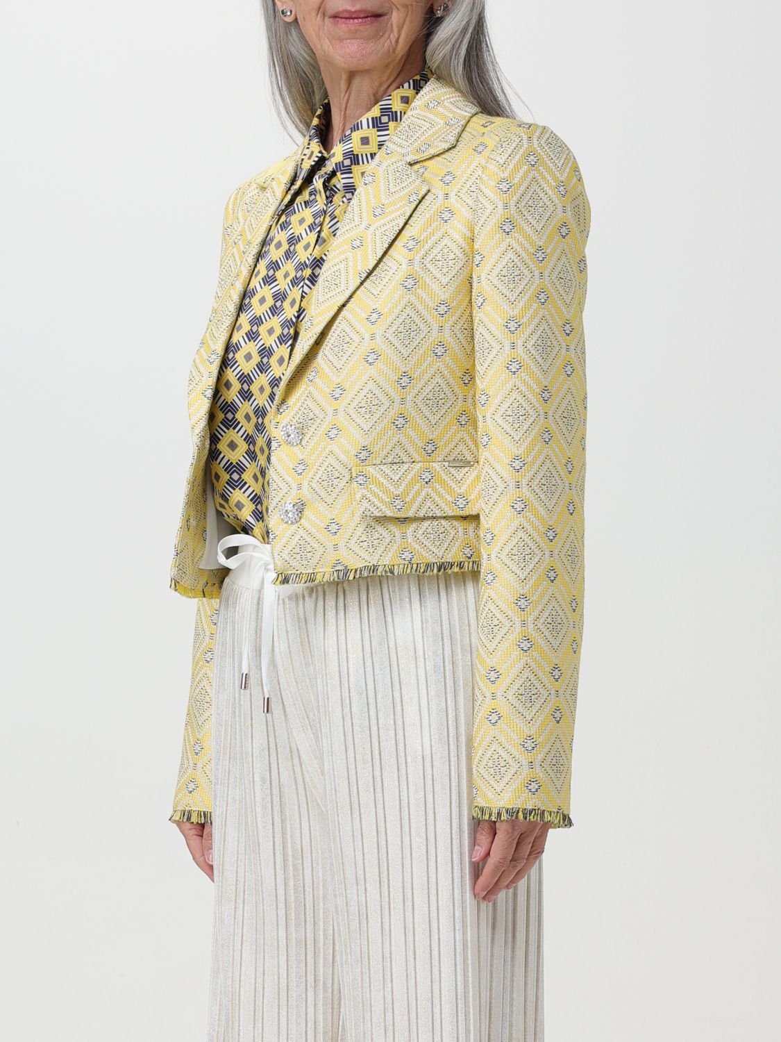Blazer Woman color Yellow