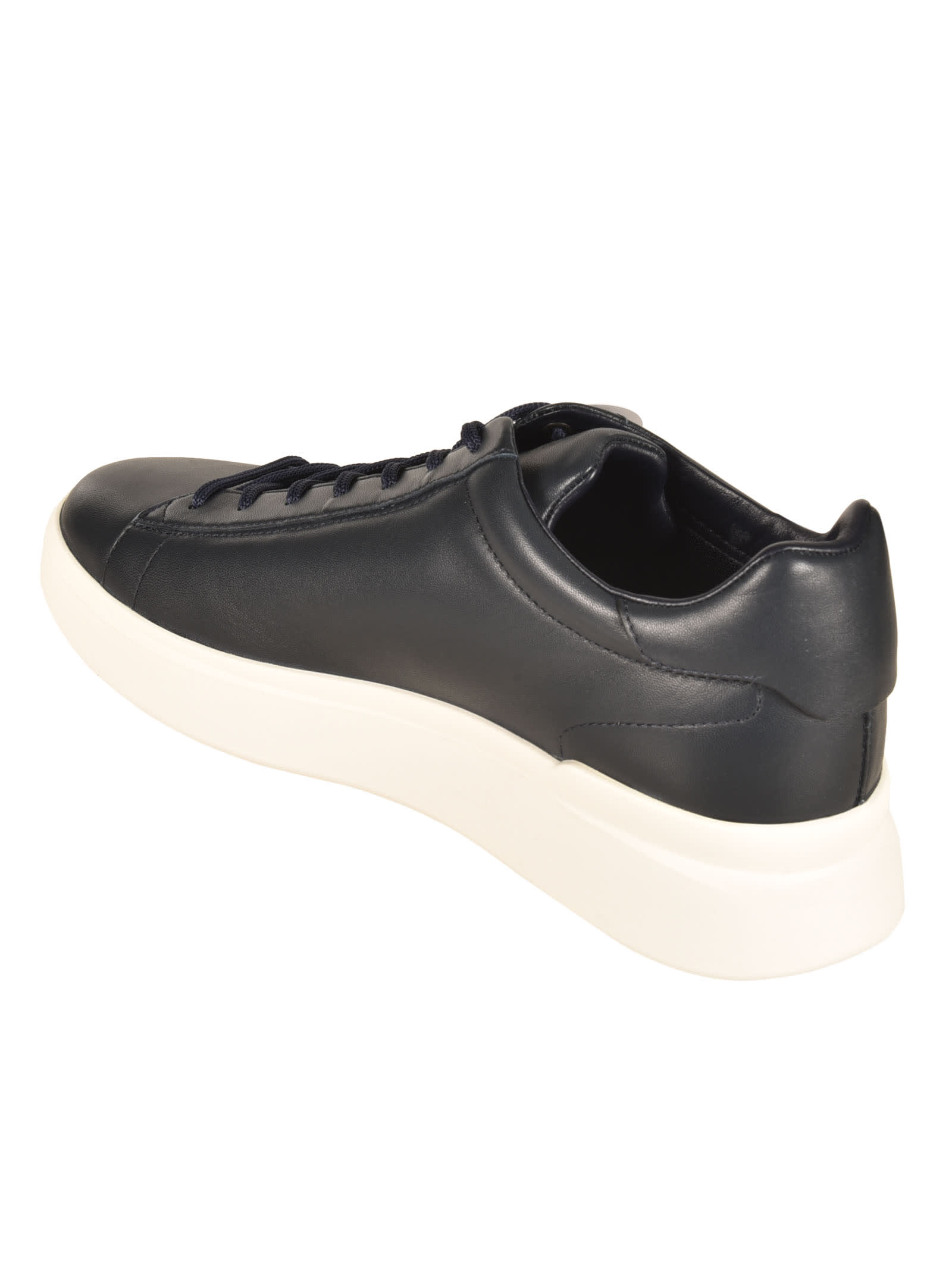 H580 Low Top Sneakers