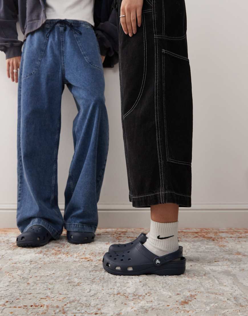 Unisex classic clogs in navy