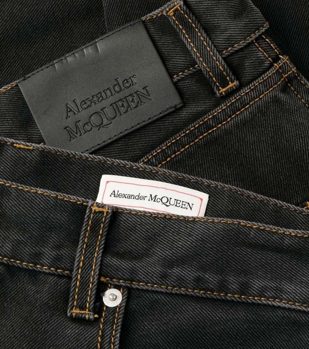 Straight-cut leg jeans