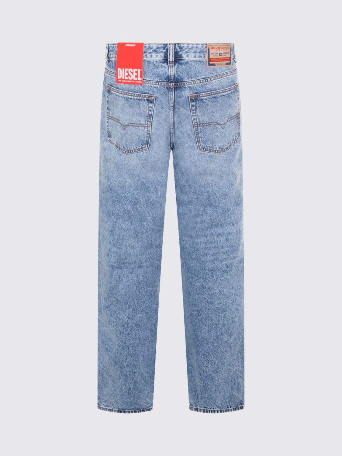 Straight Jeans