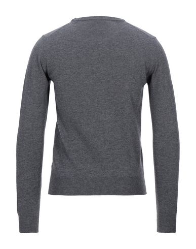 Man Sweater Lead