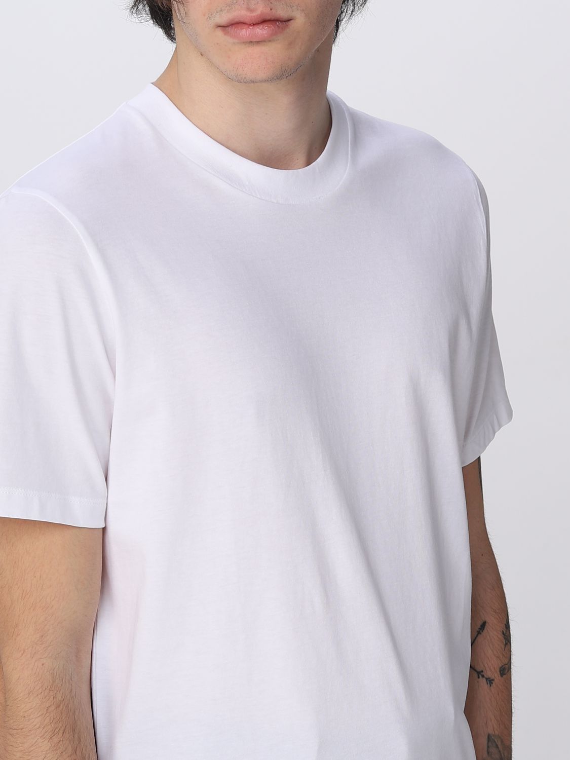 T-Shirt Men color Black