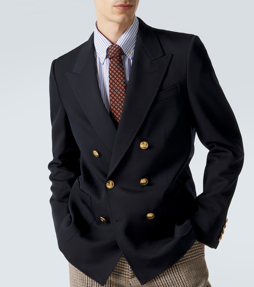 Double-breasted virgin wool blazer