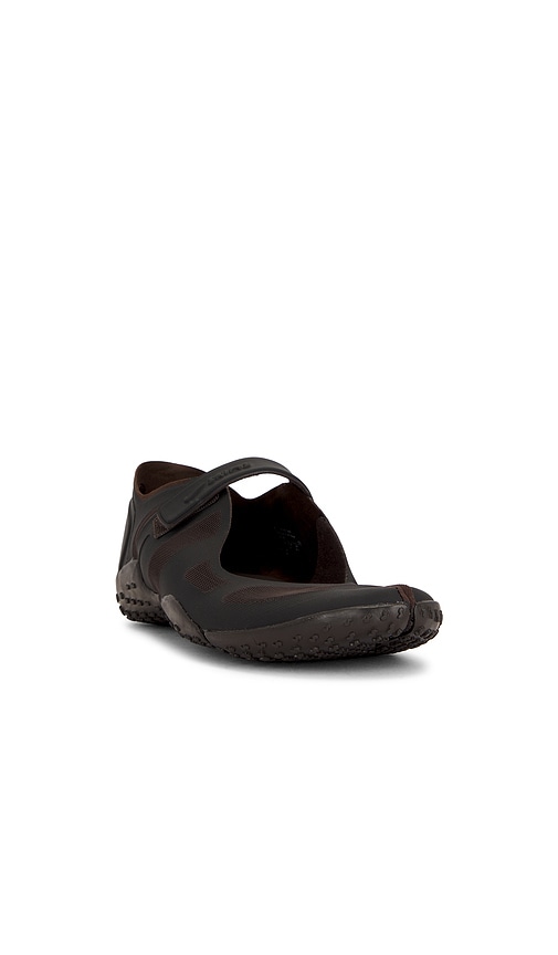NikeSKIMS Rift Mesh Sneaker in Brown. 7.5. Also