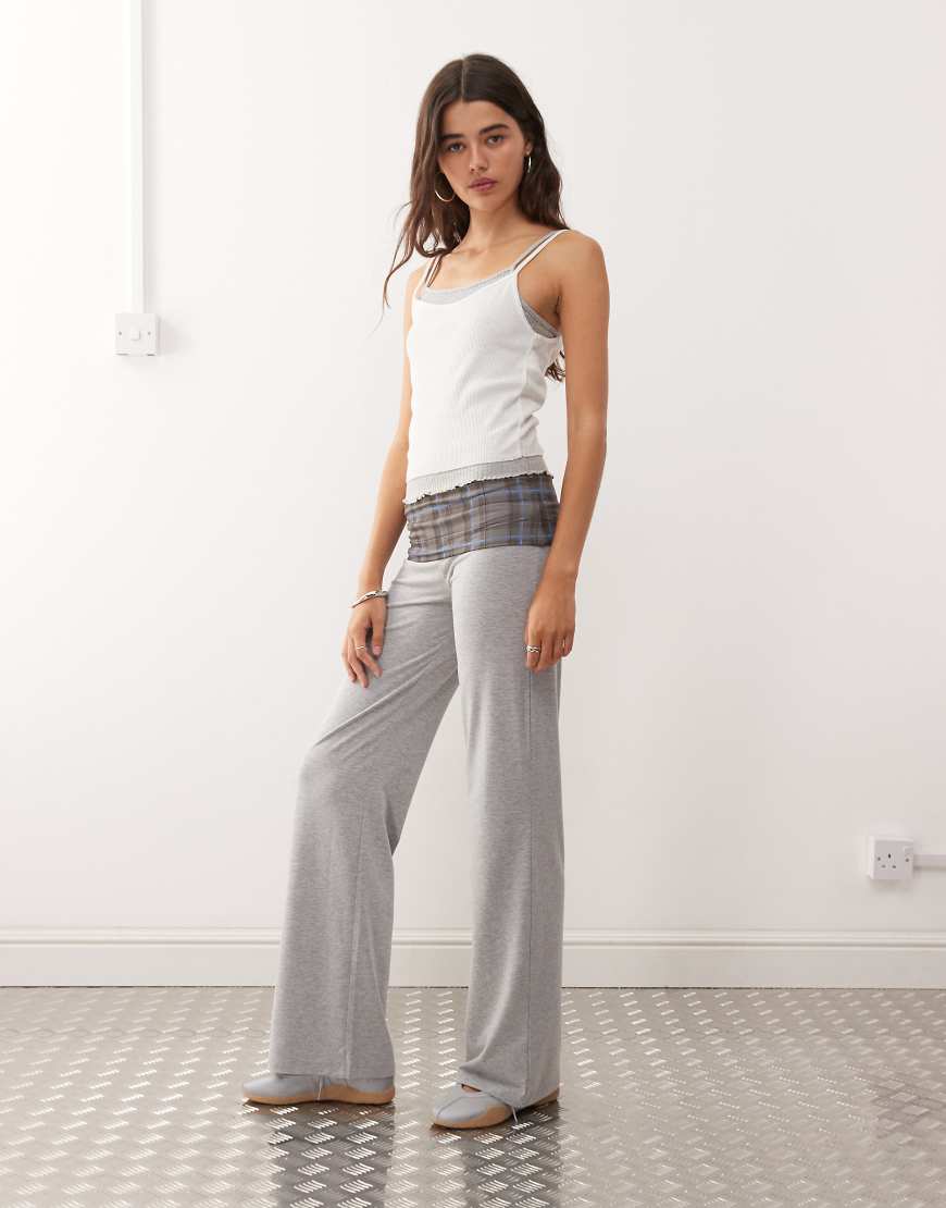 Mid rise fold over yoga pant in grey check