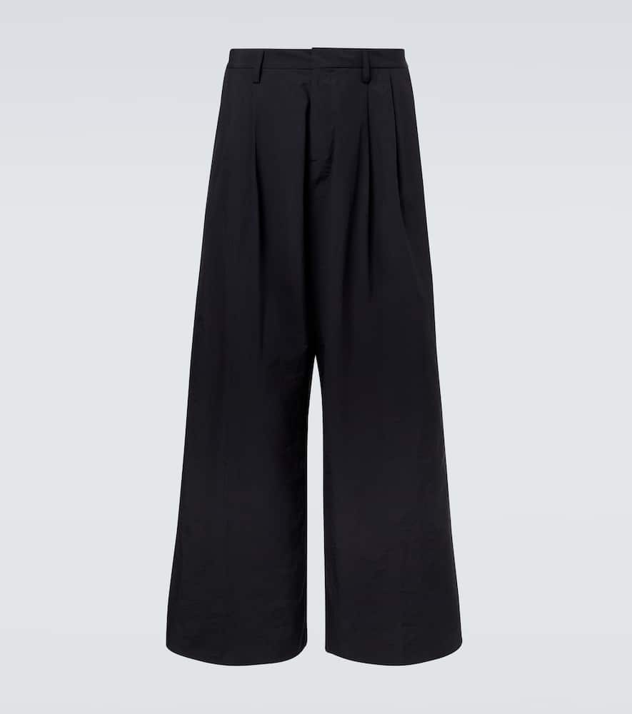 Pleated wide-leg pants
