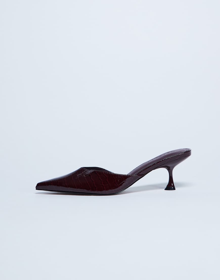 Ivette croc patent close toe mule in burgundy-Red