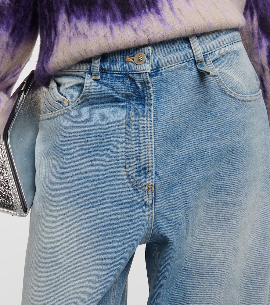 Low-rise wide-leg jeans