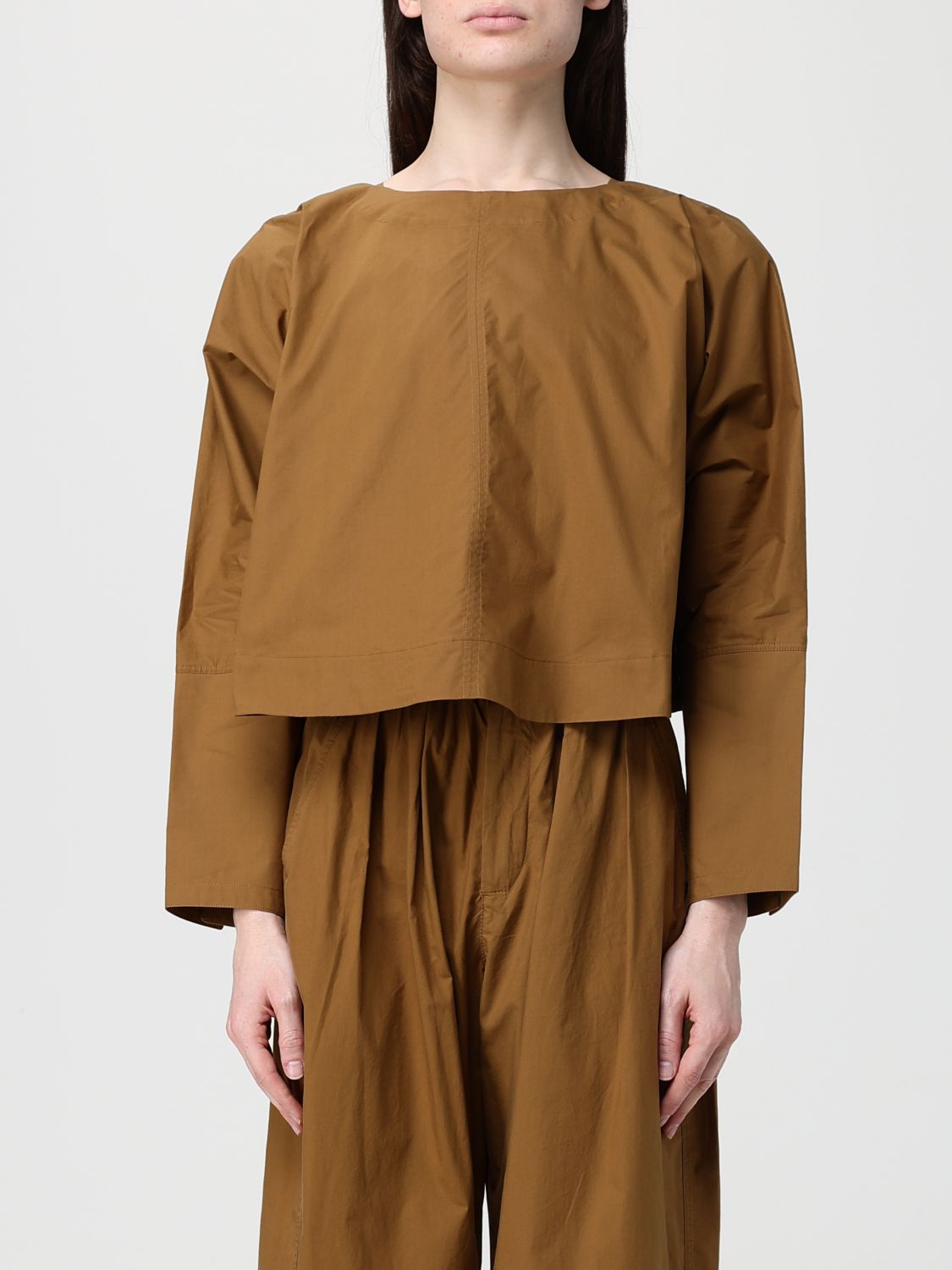 Top Woman color Brown