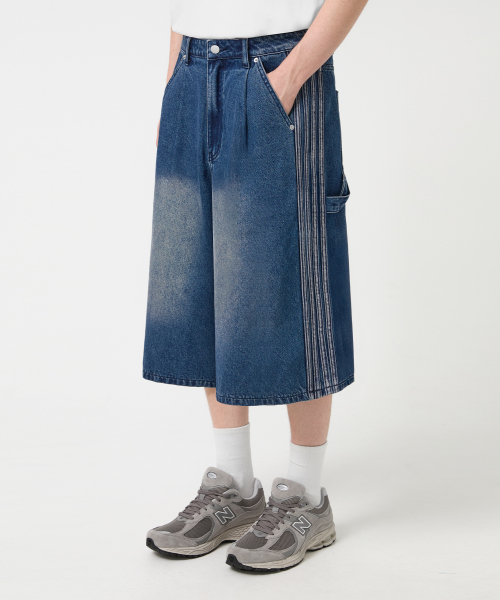 One-Tuck Track Washed Bermuda Denim Shorts_Deep Blue