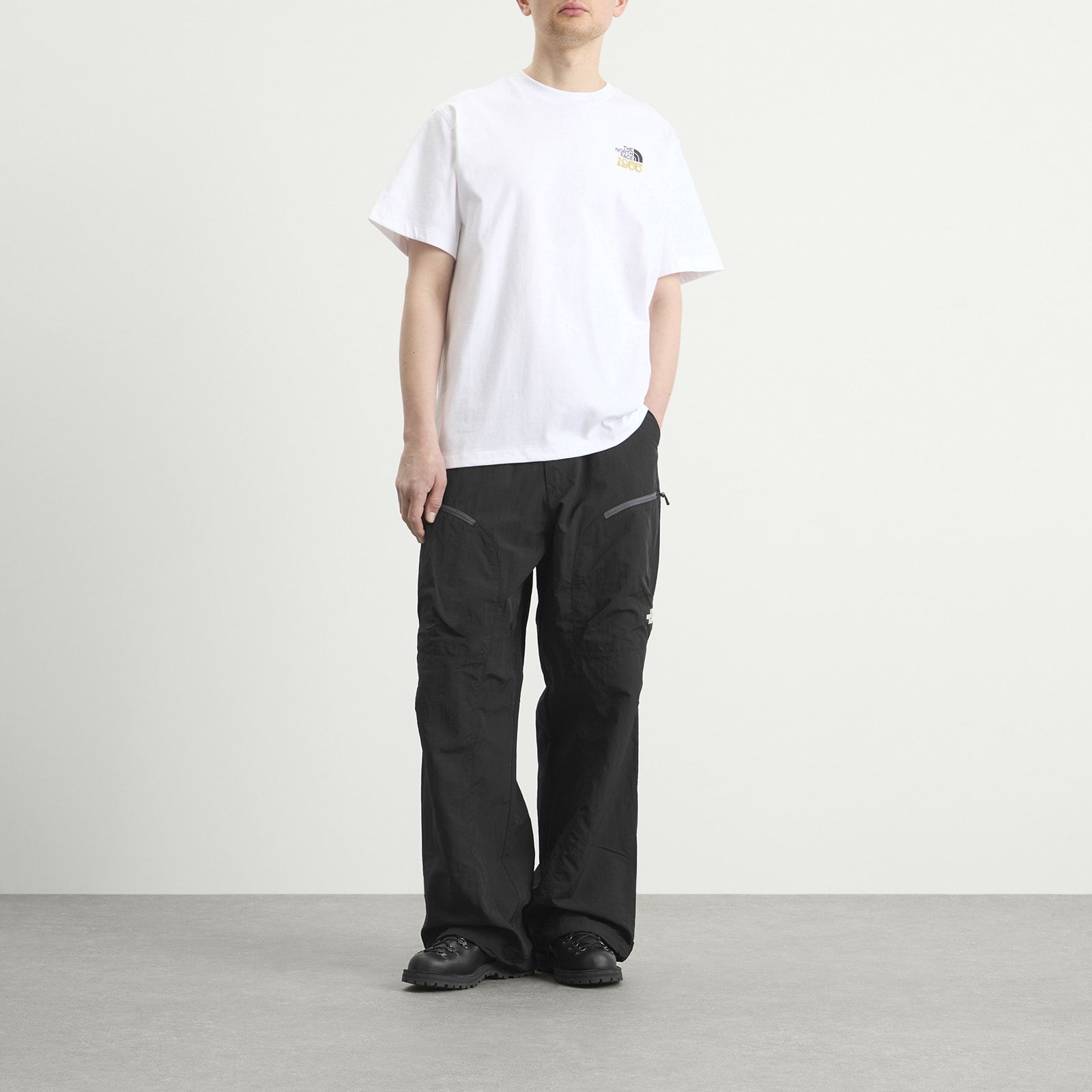 Men's NSE Belted Trousers in Tnf Black