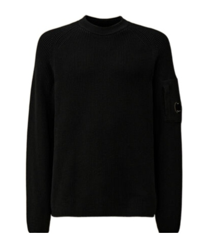 Round neck sweater