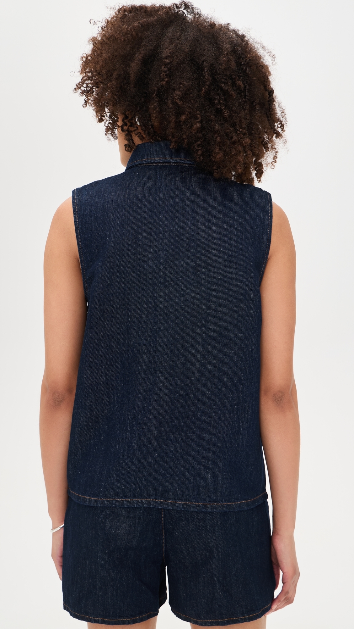 Sleeveless Shirt Blossom