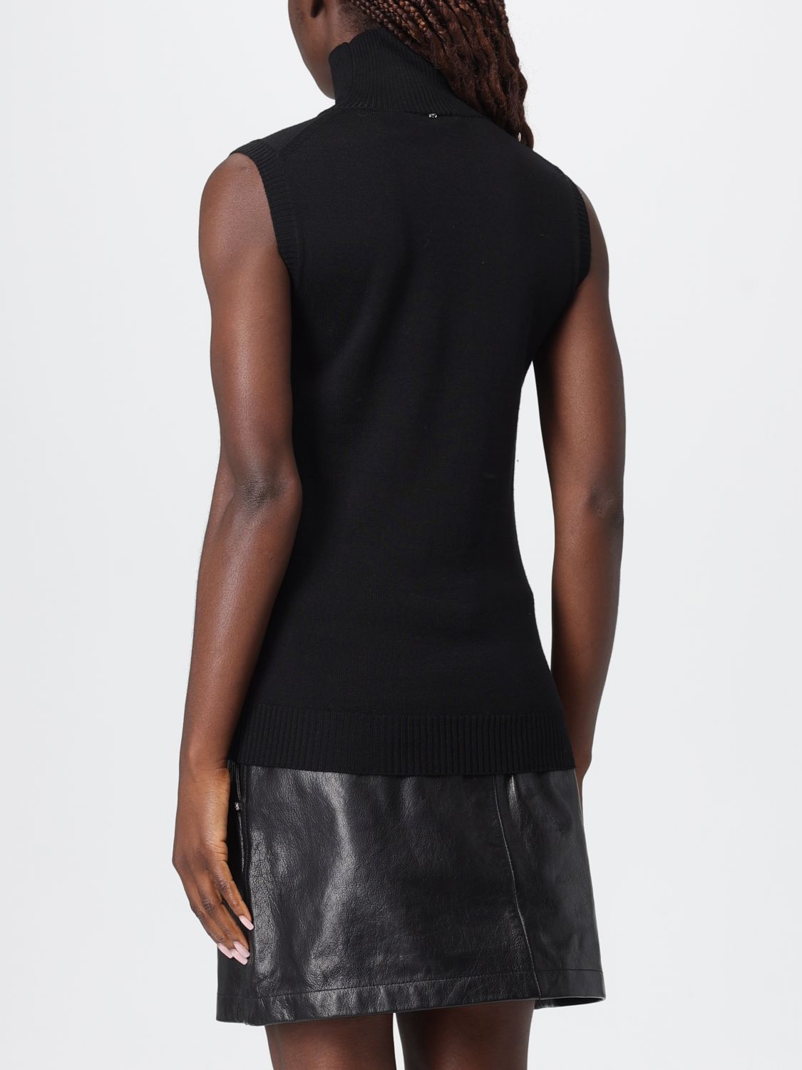 Top Woman color Black