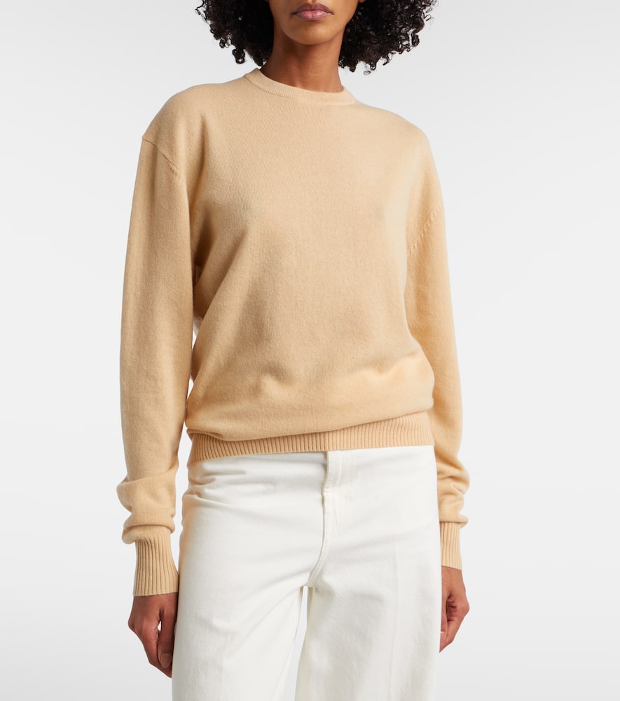 Cashmere sweater