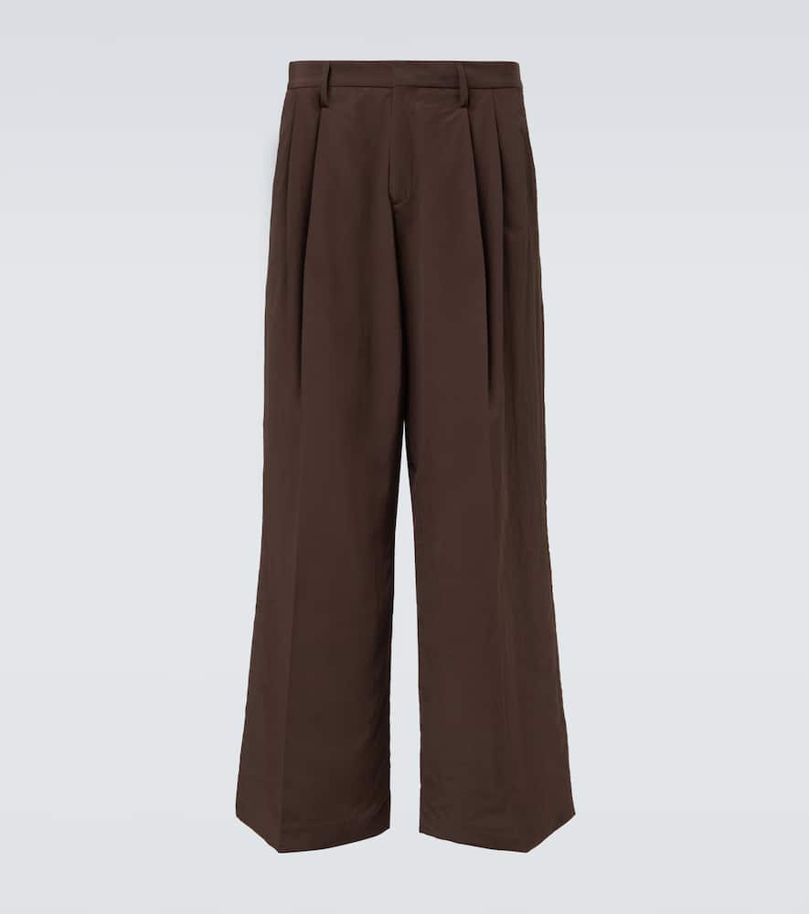Pleated wide-leg pants