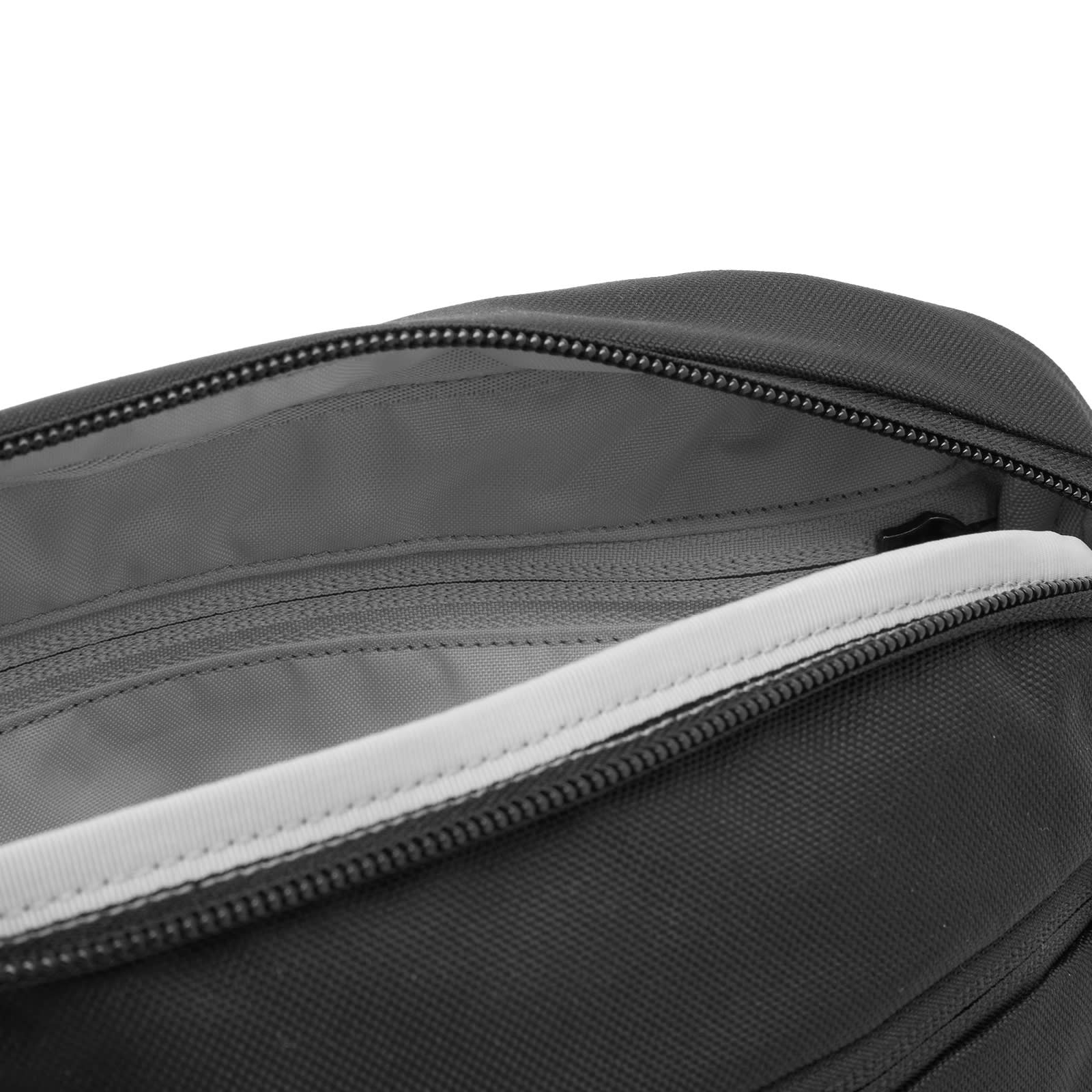 Mantis 2 Medium Waist Pack in Black Ii 