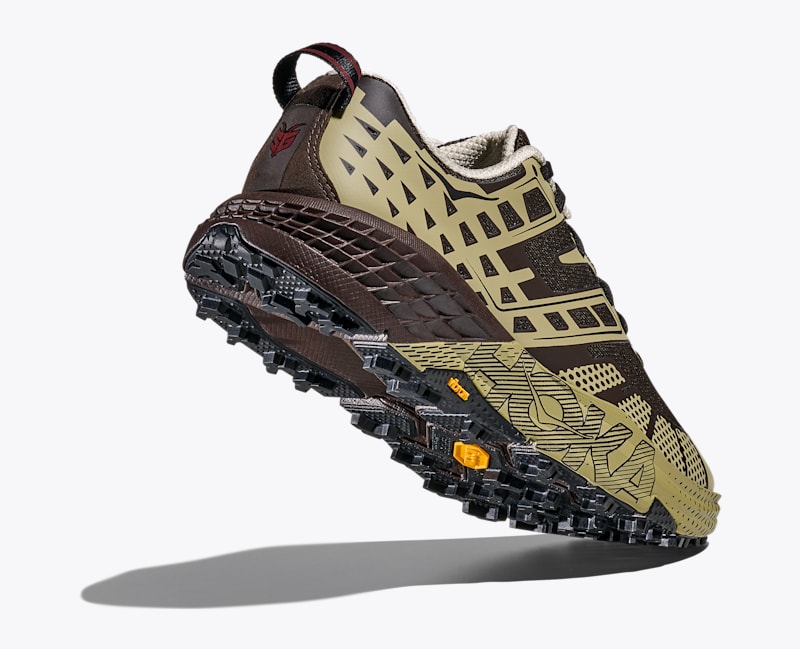 HOKA Speedgoat 2 Shoes in Cast Iron/Oatgrass