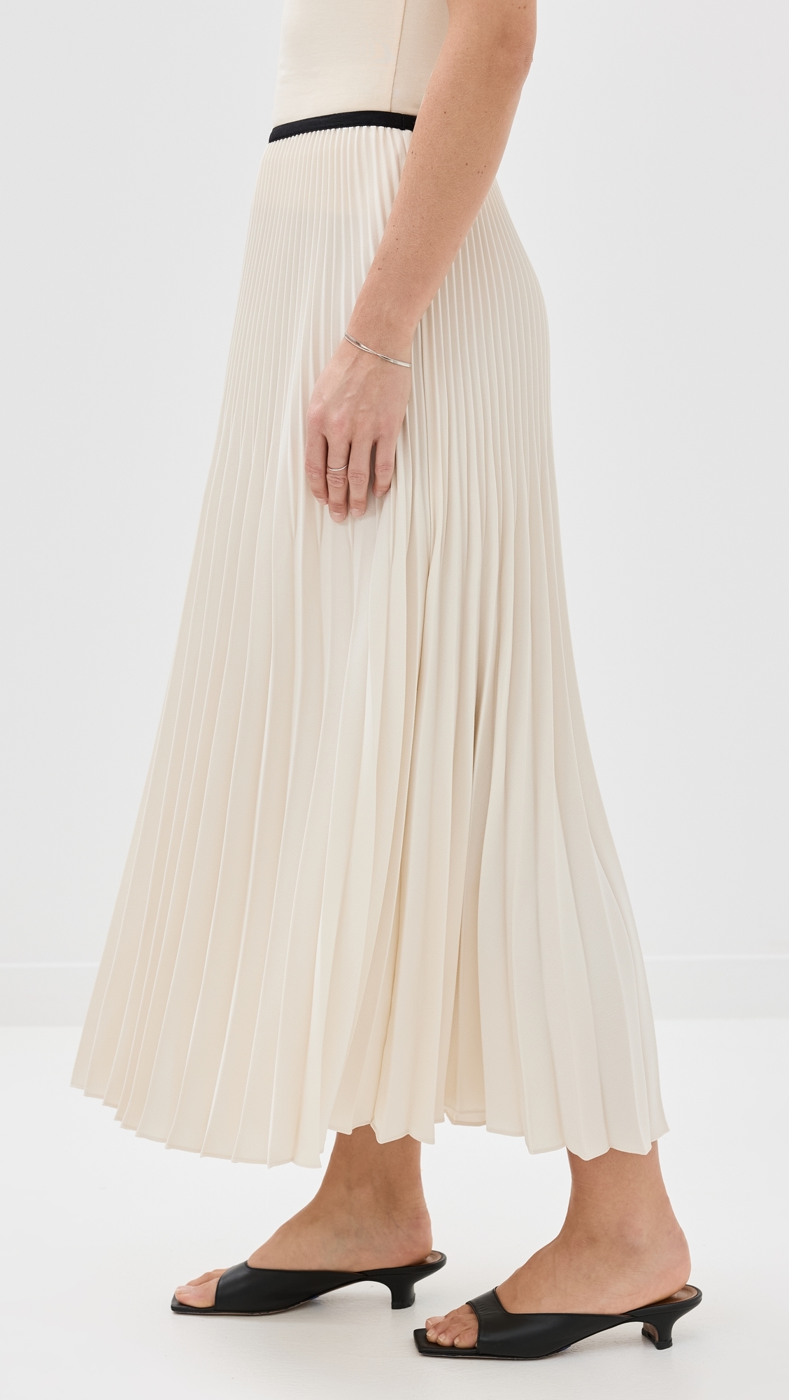 Pleated Skirt Ivory