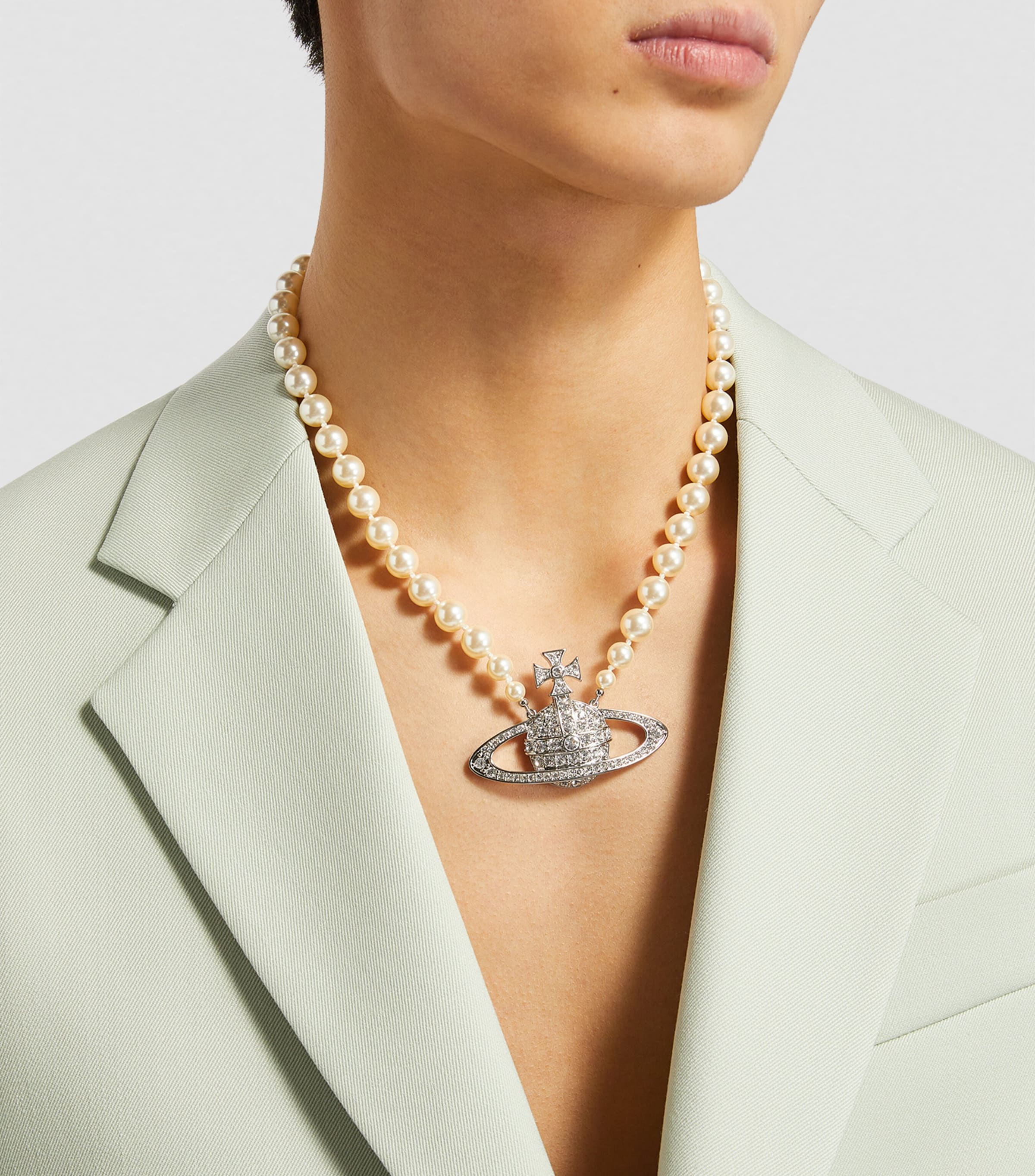 Pearl Bas Relief Necklace