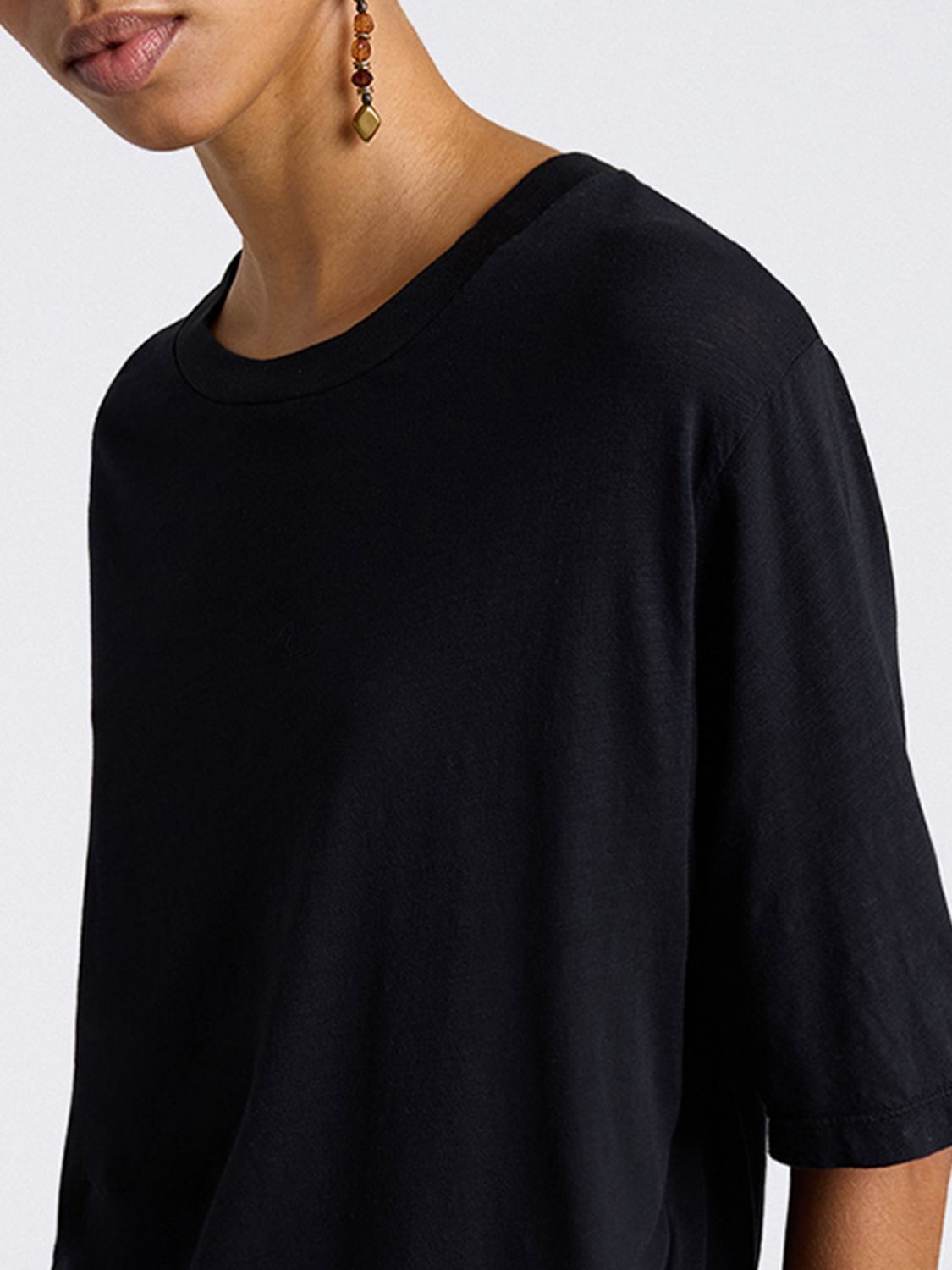 MOMONÌ T-Shirt Woman color Black