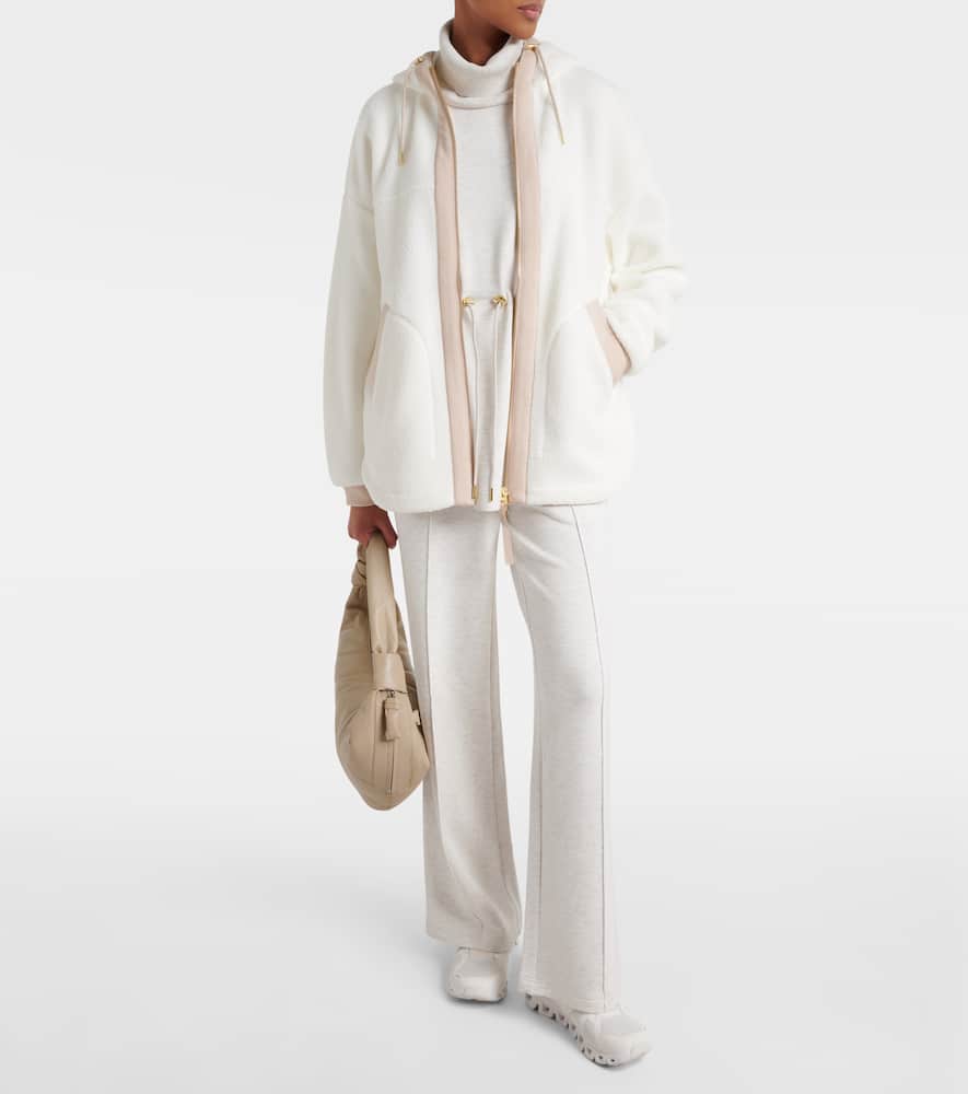Fey fleece sweatshirt