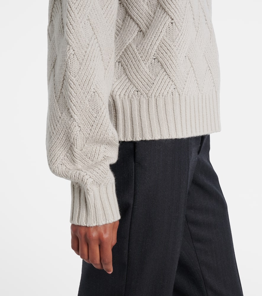 Wool and cashmere sweater