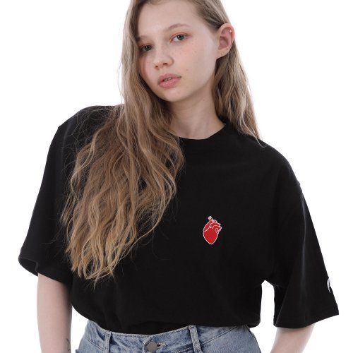 Small heart embroidery short sleeve black 