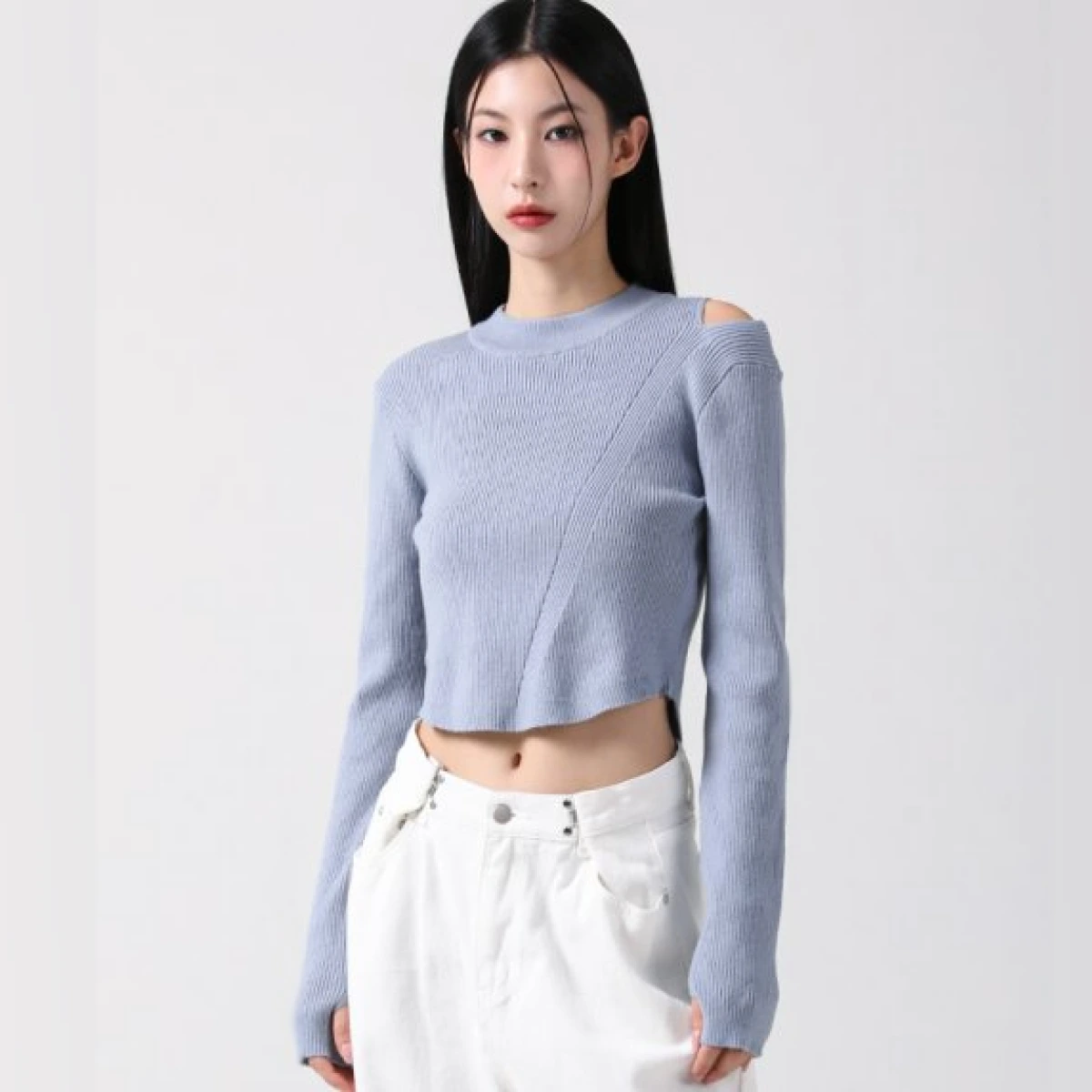 Tati Hole Round Knit SORA
