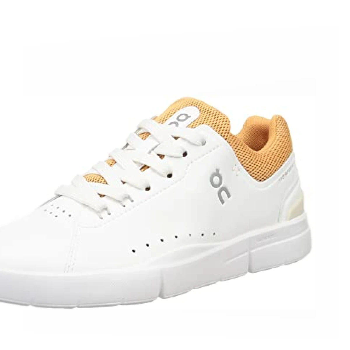 On Women's The Roger Advantage Sneakers