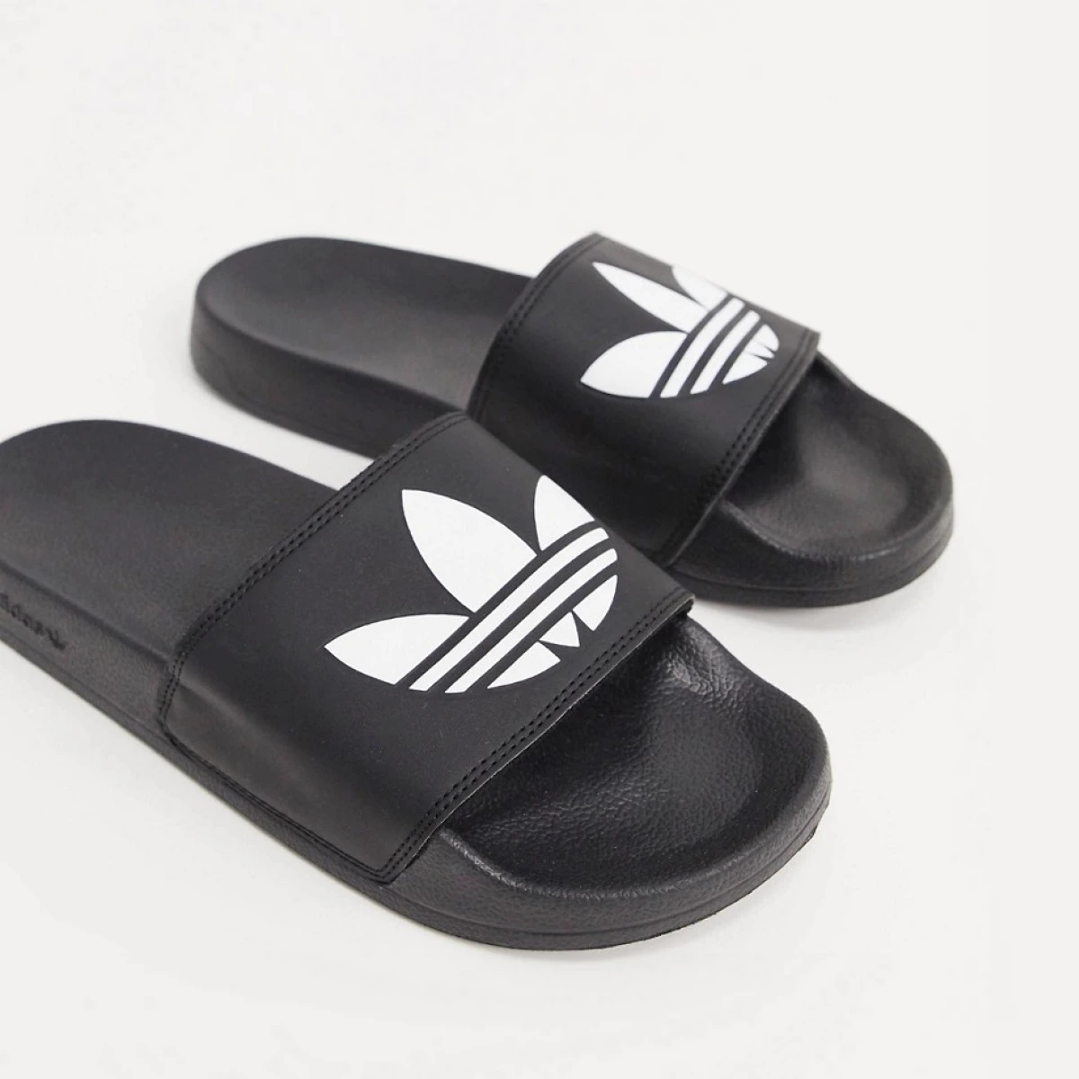 Adilette Lite sliders in black