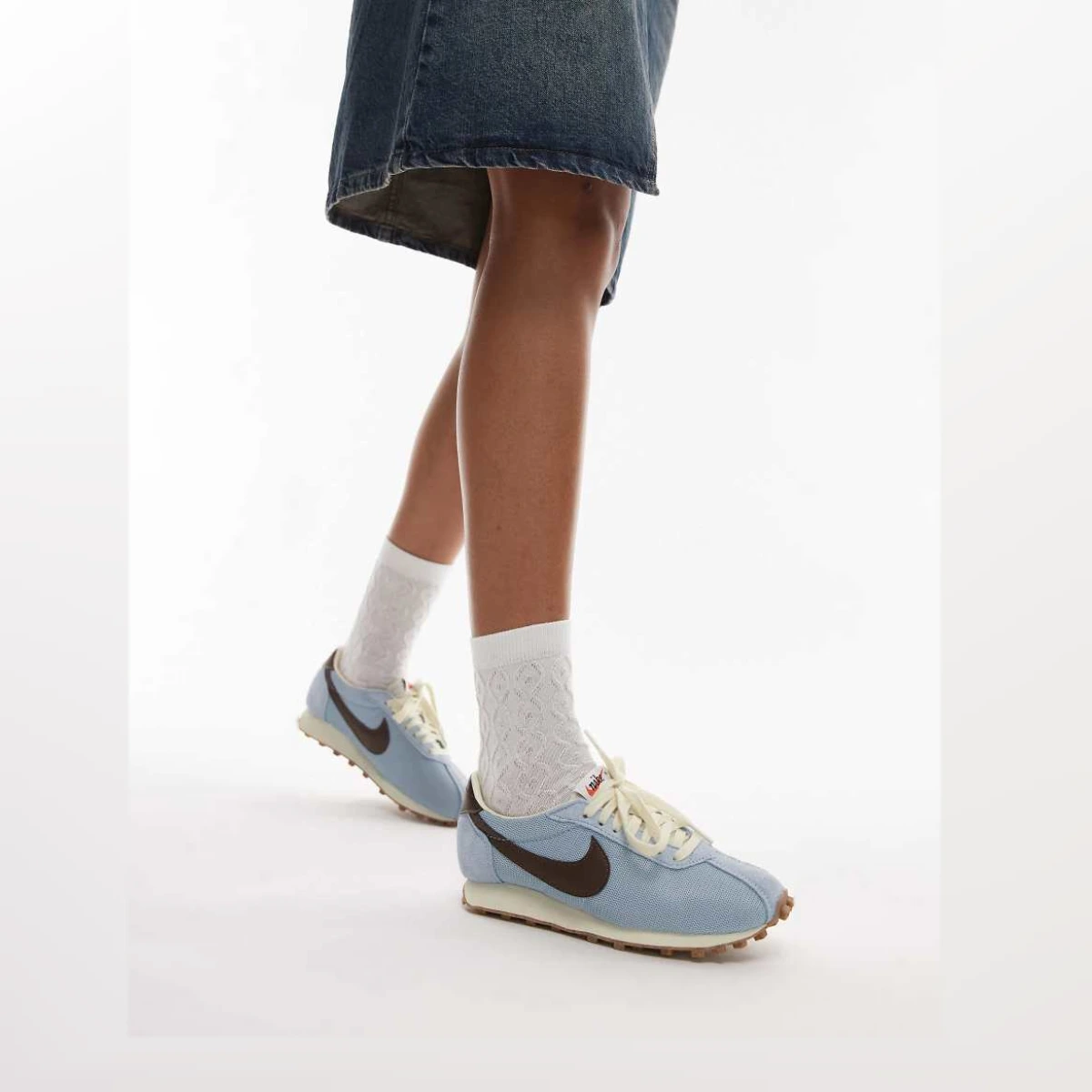 Nike LD-1000 sneakers in blue and navy